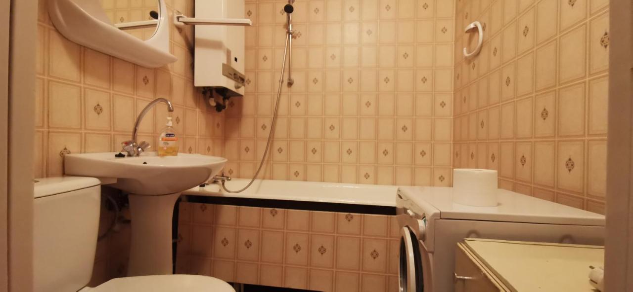 Kawalerka Czestochowa 17 Apartment Ngoại thất bức ảnh