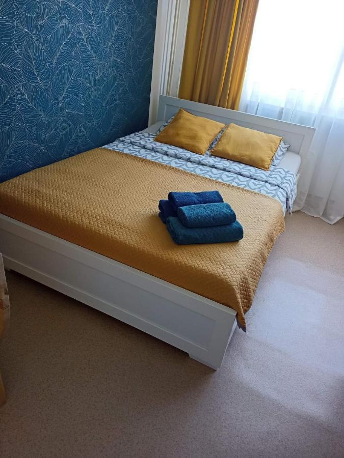 Kawalerka Czestochowa 17 Apartment Ngoại thất bức ảnh