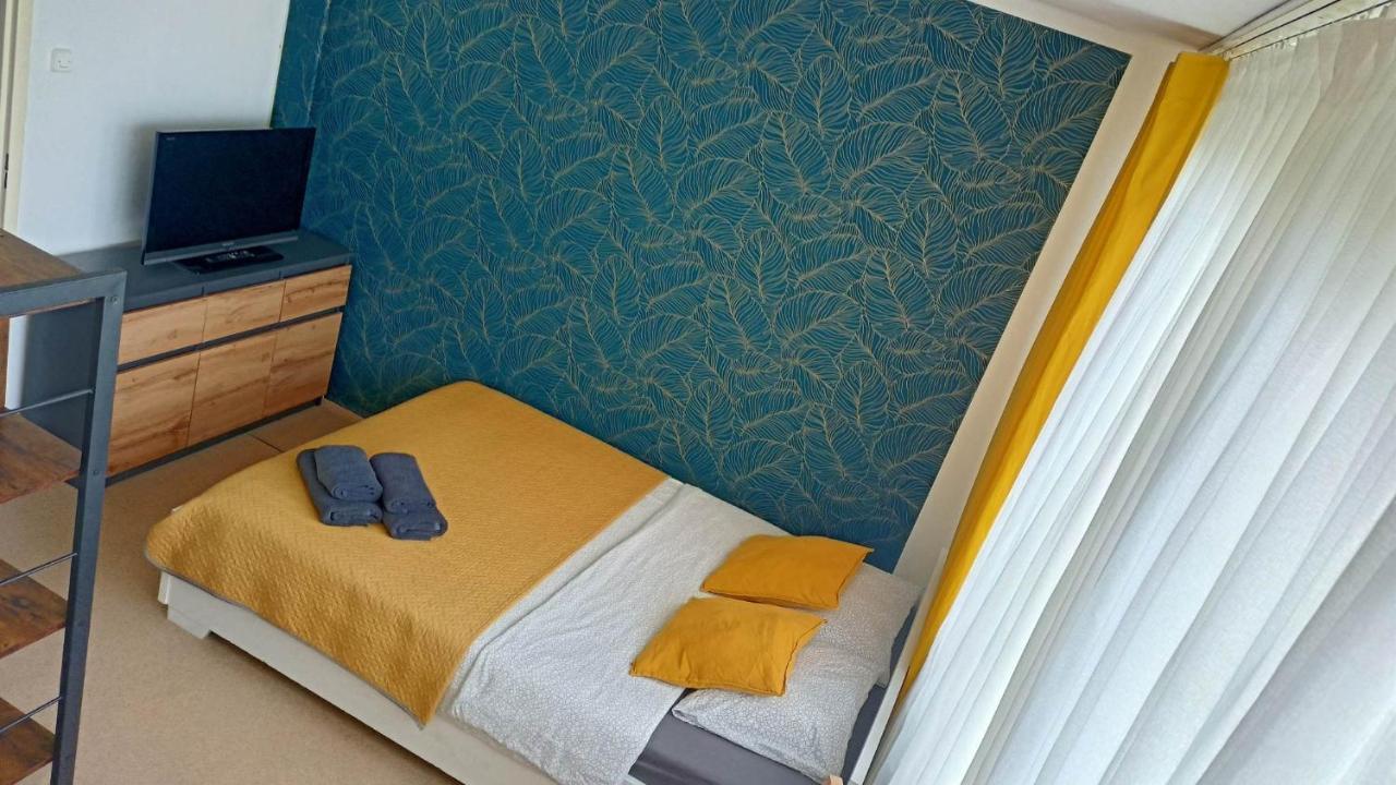 Kawalerka Czestochowa 17 Apartment Ngoại thất bức ảnh