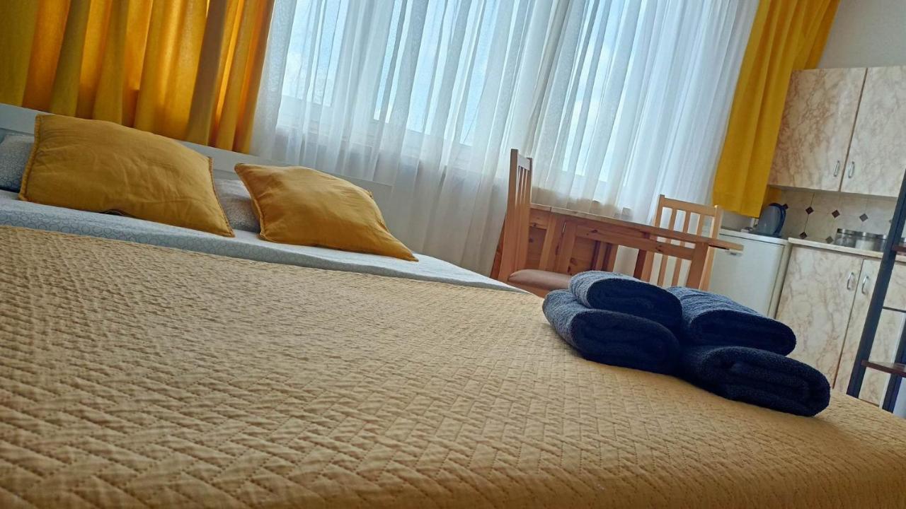 Kawalerka Czestochowa 17 Apartment Ngoại thất bức ảnh